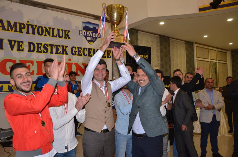 Şampiyon Kutlamasını Yaptı
