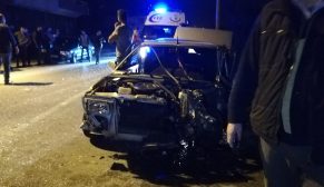 İki Otomobil Kafa Kafaya Çarpıştı, Yaralılar Var