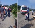 Otomobil Dereye Uçtu, Yaralılar Var